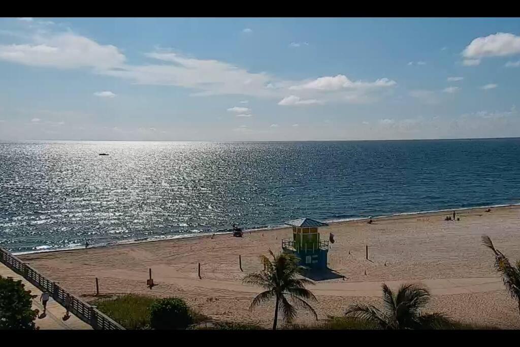 Across The Ocean Few Steps To Beach Contemporary Three Bedroom Townhouse Pompano Beach Εξωτερικό φωτογραφία