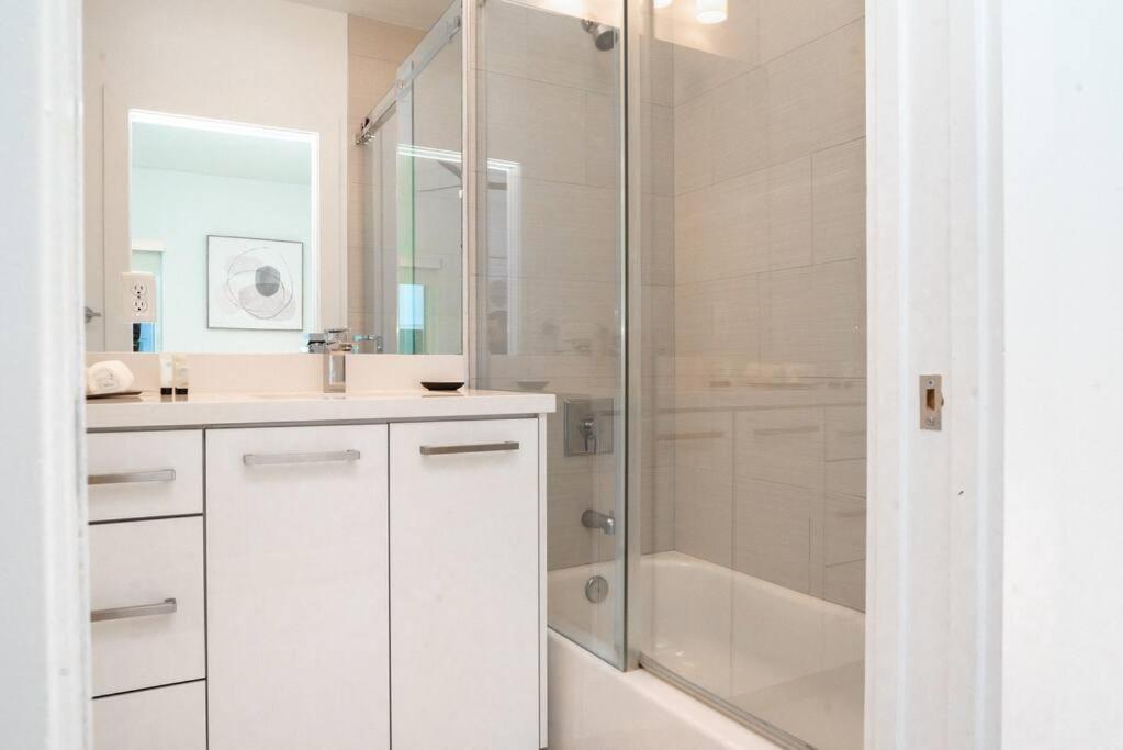 Across The Ocean Few Steps To Beach Contemporary Three Bedroom Townhouse Pompano Beach Εξωτερικό φωτογραφία