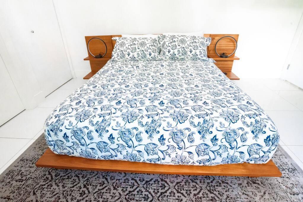 Across The Ocean Few Steps To Beach Contemporary Three Bedroom Townhouse Pompano Beach Εξωτερικό φωτογραφία