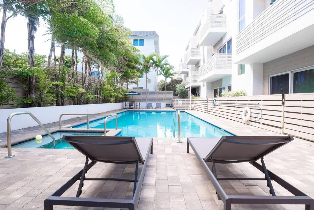Across The Ocean Few Steps To Beach Contemporary Three Bedroom Townhouse Pompano Beach Εξωτερικό φωτογραφία