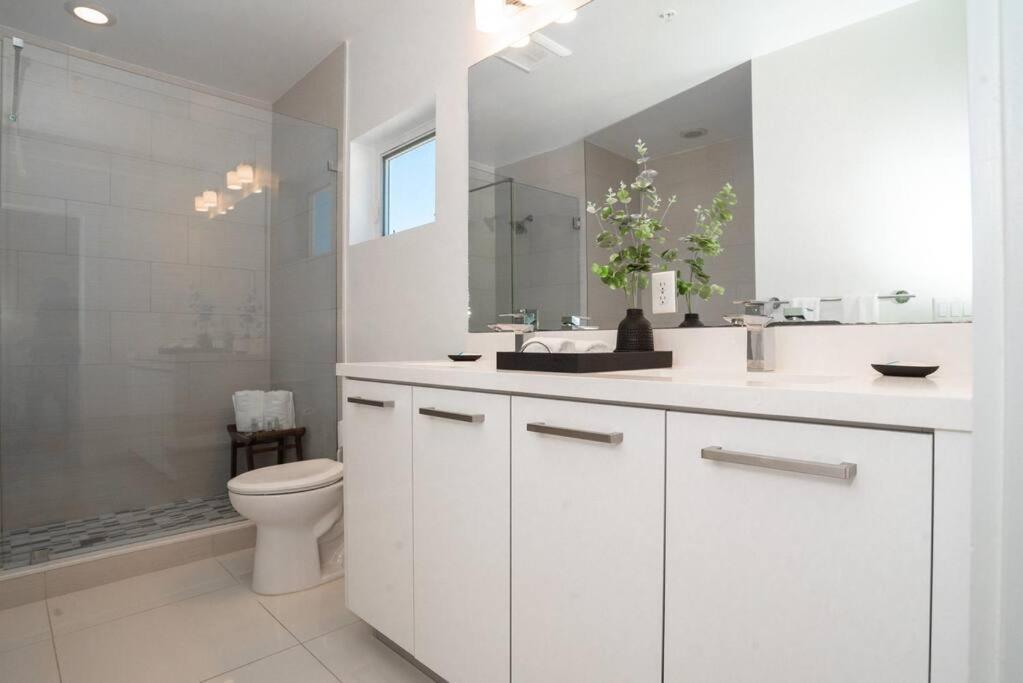 Across The Ocean Few Steps To Beach Contemporary Three Bedroom Townhouse Pompano Beach Εξωτερικό φωτογραφία